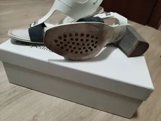 Sandalias Pedro Garcia tacón ancho casi sin uso