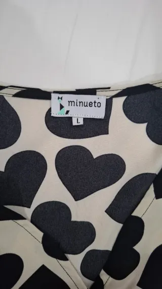 Blusa Minueto Corazones Beige y Negro Talla L