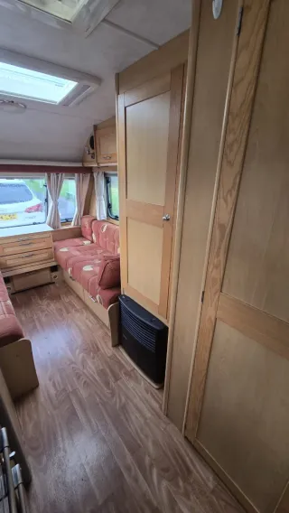 Caravana Elddis Avante 6-7 plazas