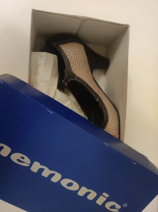 Zapatos de tacón fiesta negros y rosas