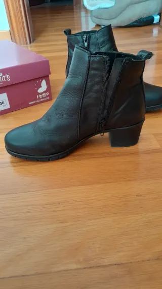 Botines Valeria's Piel Talla 36 Negros