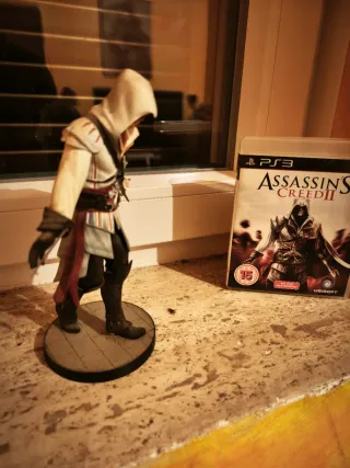 Assassin's Creed 2 White Edition PS3 Gioco + Statu