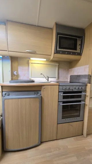 Caravana Abbey Freestyle muy amplia