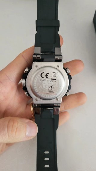 Orologio nuovo