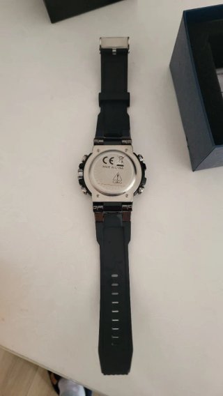 Orologio nuovo