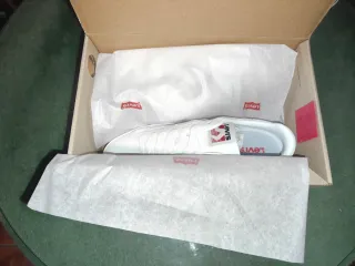 Zapatillas Levi's Blancas y Beige Tallas 40-44