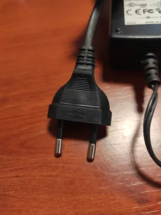 Fuente de alimentación SNG 12V 1.25A