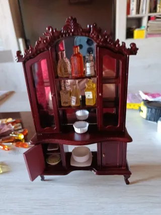 Mueble Casa Muñecas Madera y Cristal.liquidacion