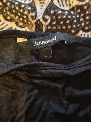 Blusa transparente con camiseta de tirantes