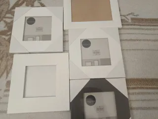 Lote 4 Marcos de Fotos Blancos y uno marrón oscuro