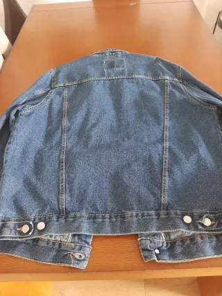 Cazadora vaquera Pull&Bear azul