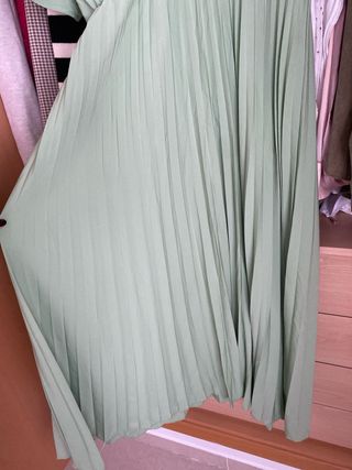 Vestido midi verde plisado talla L