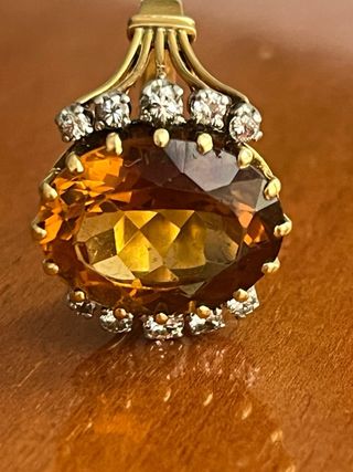 Gran joya. Anillo Oro 18k y Diamantes