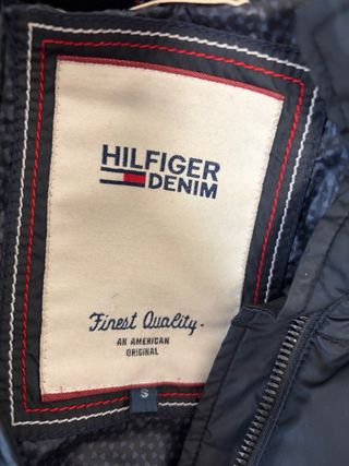 Abrigo plumífero Tommy Hilfiger negro T.S.