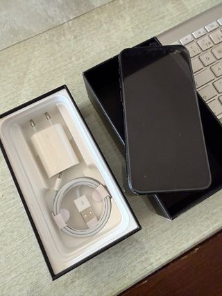 iPhone 11 Pro con batteria e schermo nuovi