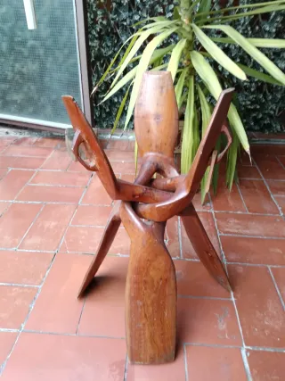 Mesa auxiliar madera africana 3 patas