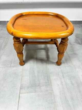 Tavolo da centro in legno massello stile classico