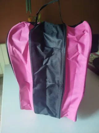 Mochila para patines negra y rosa