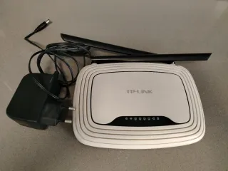 Router TP-Link con antenas