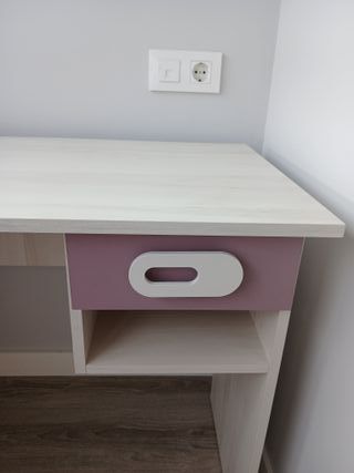 Escritorio infantil con cajón