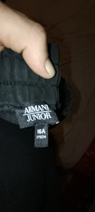 Lotto abbigliamento Nike, Armani e altre