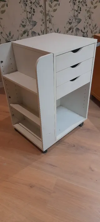 Cajonera Ikea Malm Blanca y dos cajones más