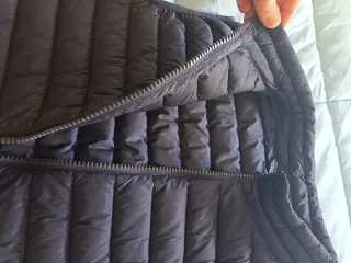 Chaleco acolchado hombre negro