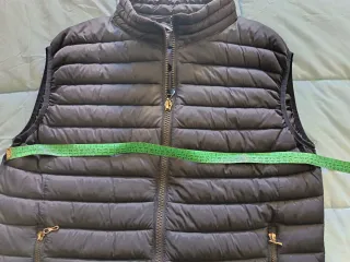 Chaleco acolchado hombre negro