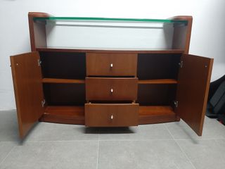 Mueble de entrada madera y cristal.Regalo lámpara
