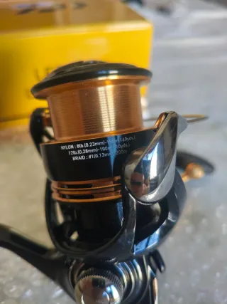 Carrete Daiwa Legalis LT3000-CXH