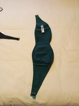 Top Bikinis Primark Negro y Verde