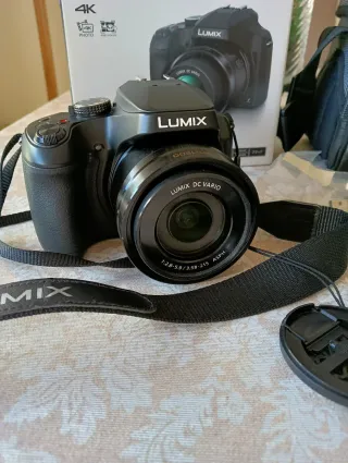 Cámara Panasonic Lumix DC FZ82 Negra