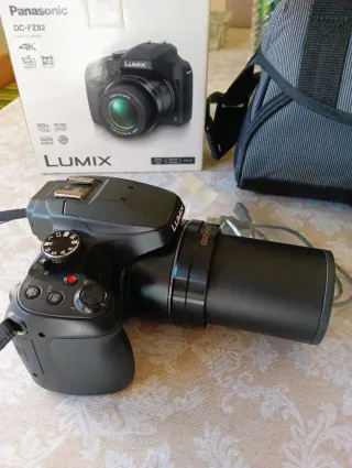 Cámara Panasonic Lumix DC FZ82 Negra