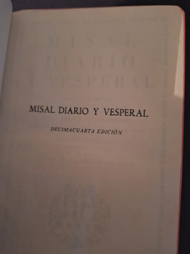 Libro Misal diario y vesperal