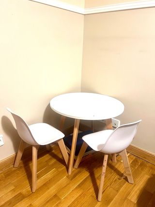 Mesa y 2 Sillas Nórdicas