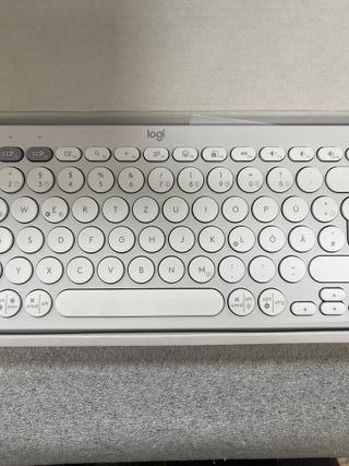 Teclado Bluetooth Logitech Pebble Keys 2 K380s Bla