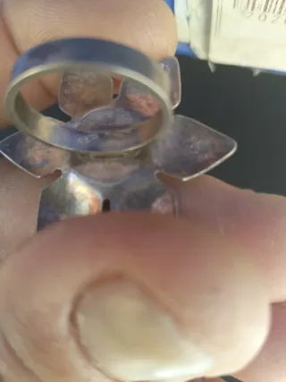 Anillo de Plata con Piedra Morada