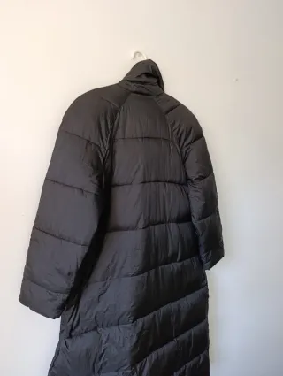 2 plumíferos: blanco y negro