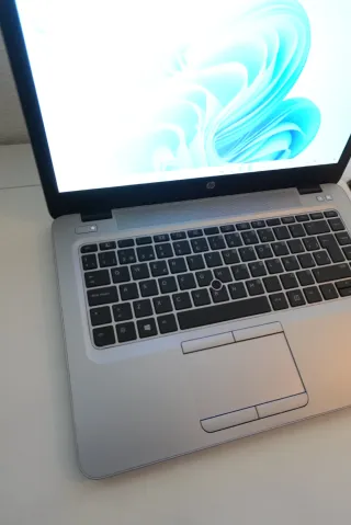 Ordenador Portátil HP I7-7600U 16Gb 256Gb SSD