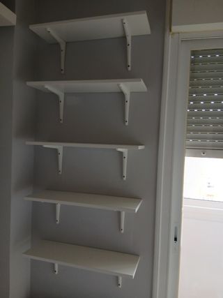 Estanterías blancas las 5 a 10 €