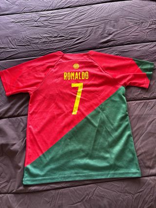Camicie da calcio per bambini con il numero 7 e il nome di Ronaldo, nazionale del Portogallo e FC Barcellona.