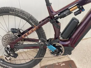 Bicicleta Eléctrica Cube con Stender!