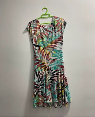 Vestido estampado tropical