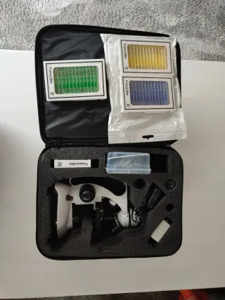 Microscopio Biológico con Manual