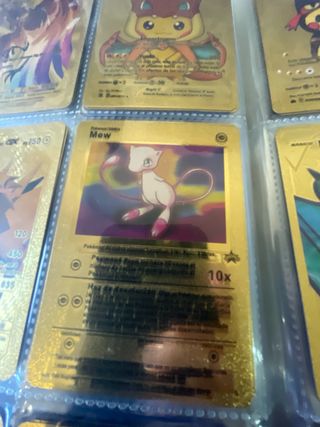 Carta Pokémon Pikachu on the Ball