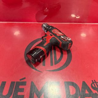 Taladro Percutor Milwaukee M12 BPD + Accesorios.