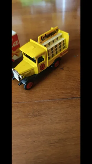 Lotto 5 modellini pubblicitari