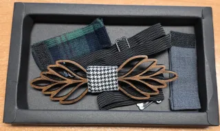 Pajarita Madera Diseño Hojas Negro Marrón