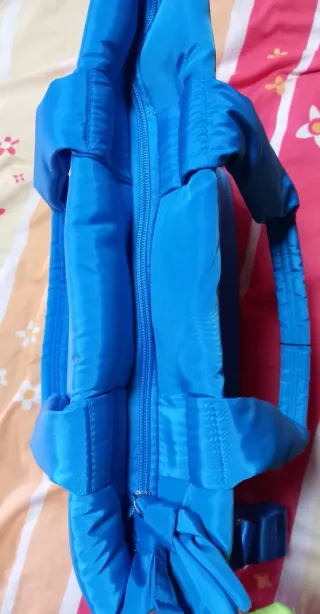 Bolso acolchado STRADIVARIUS azul nuevo.