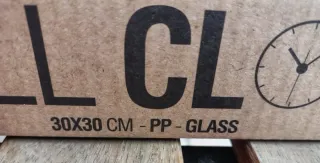 Orologio da parete quadrato